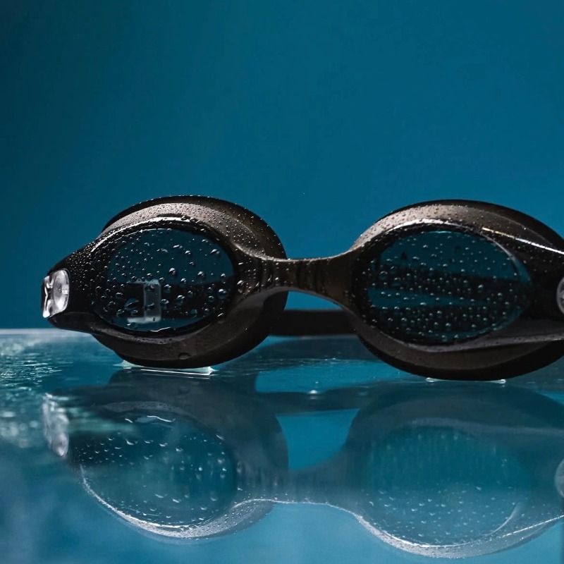 occhialini per nuoto